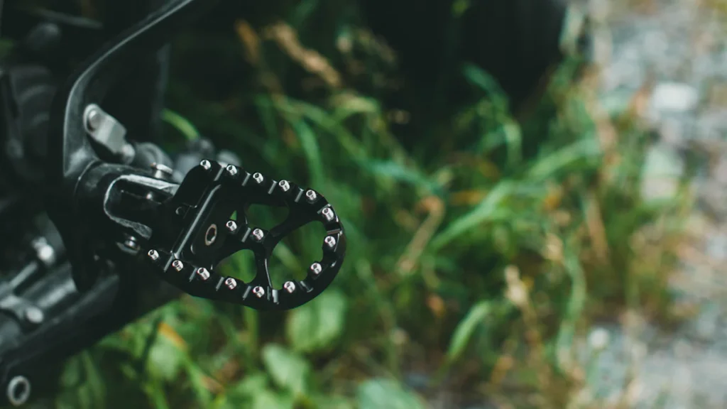 Why Adjustable Foot Pegs Are Essential for Comfortable Riding